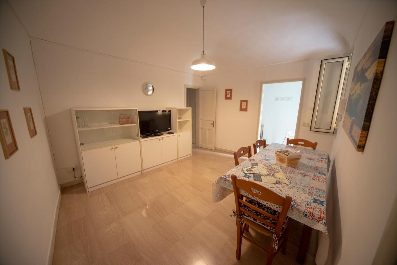 Casa Vacanza Da Dina Модіка Екстер'єр фото