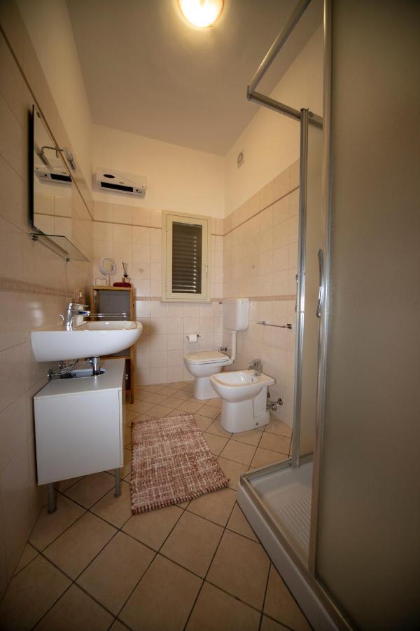 Casa Vacanza Da Dina Модіка Екстер'єр фото